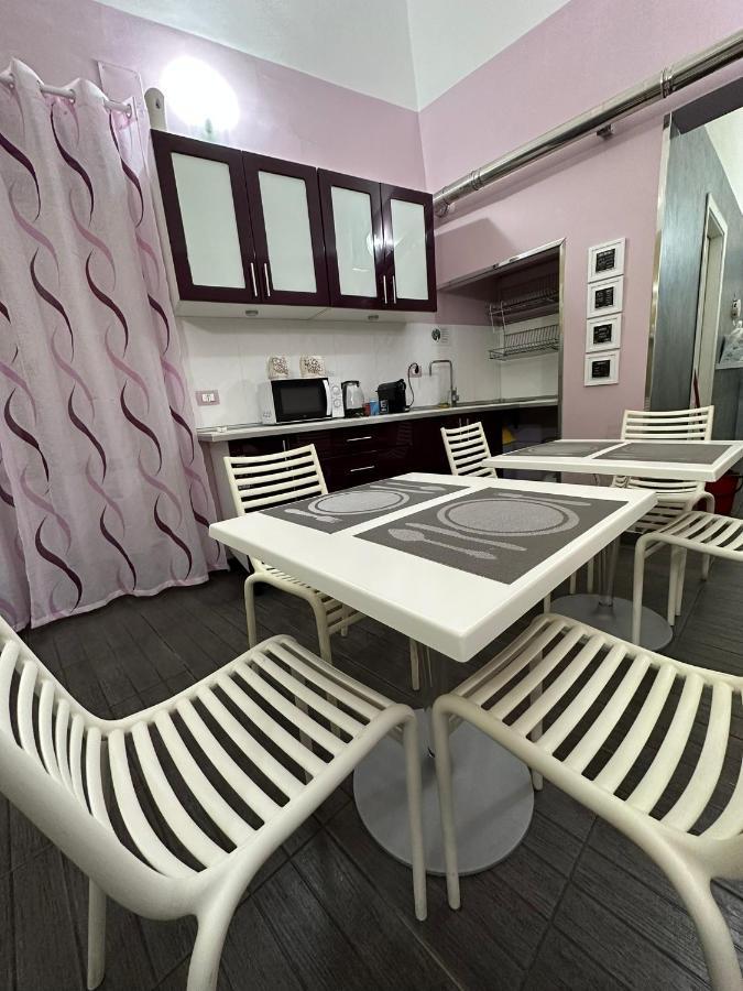 Etna Rooms CTA Exterior photo
