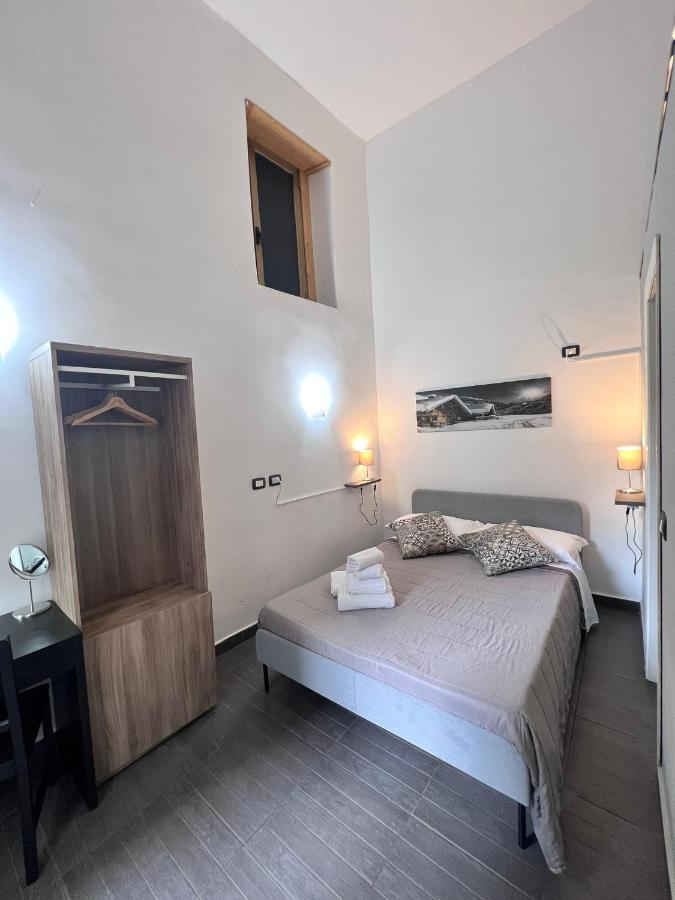 Etna Rooms CTA Exterior photo